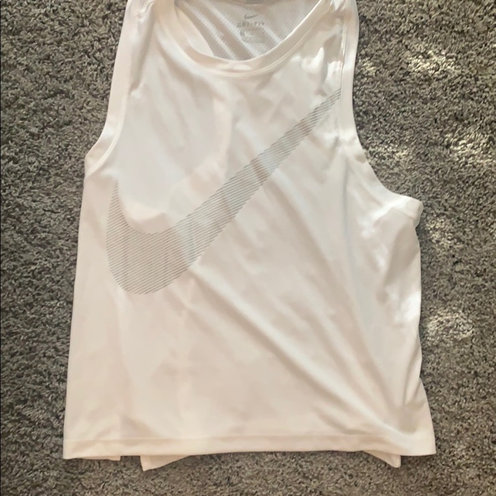 NWOT nike drifit tank